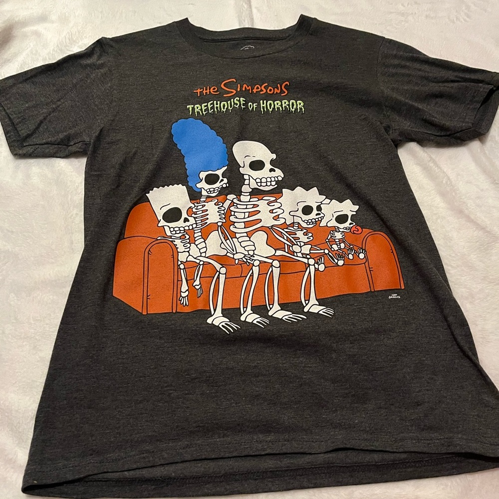 a dark gray graphic tee with the Simpsons!